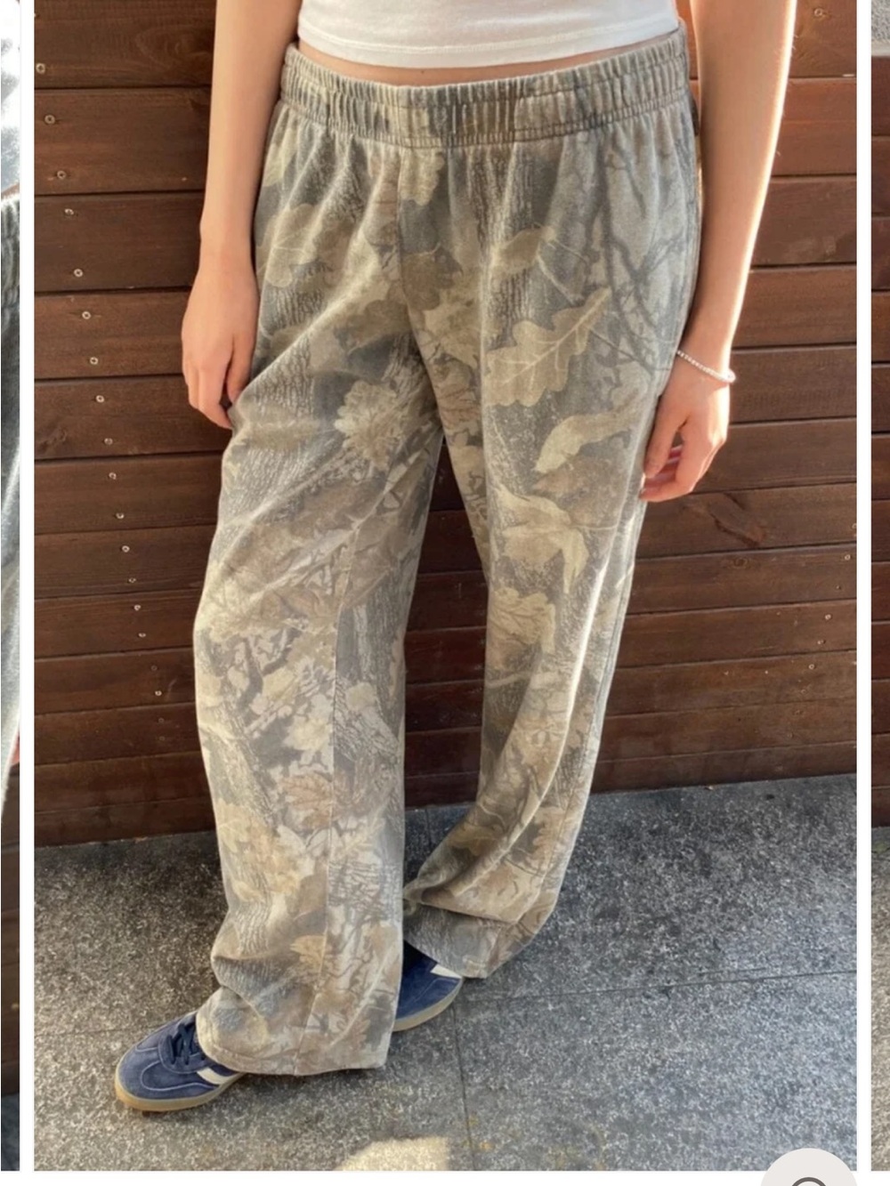 Brandy Melville - Camo Sweatpants